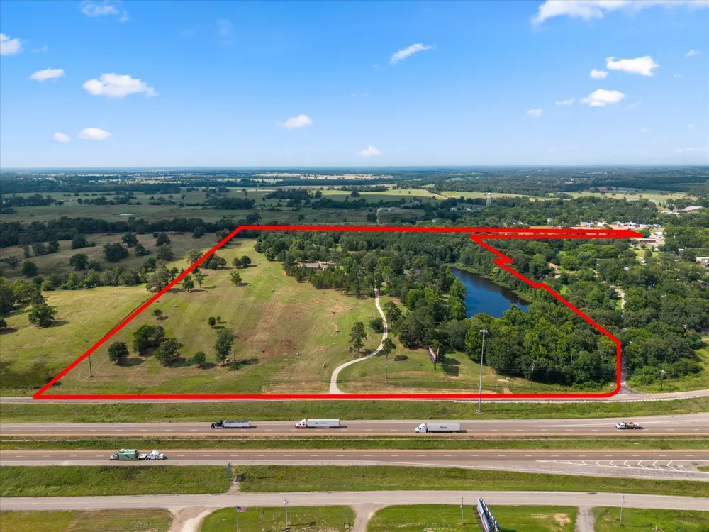 4940 Frontage Road Winfield, TX 75493