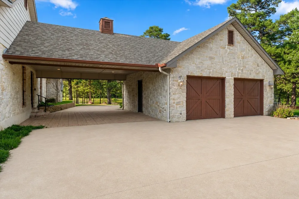 4940 Frontage Road Winfield, TX 75493