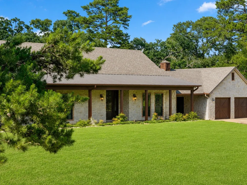 4940 Frontage Road Winfield, TX 75493
