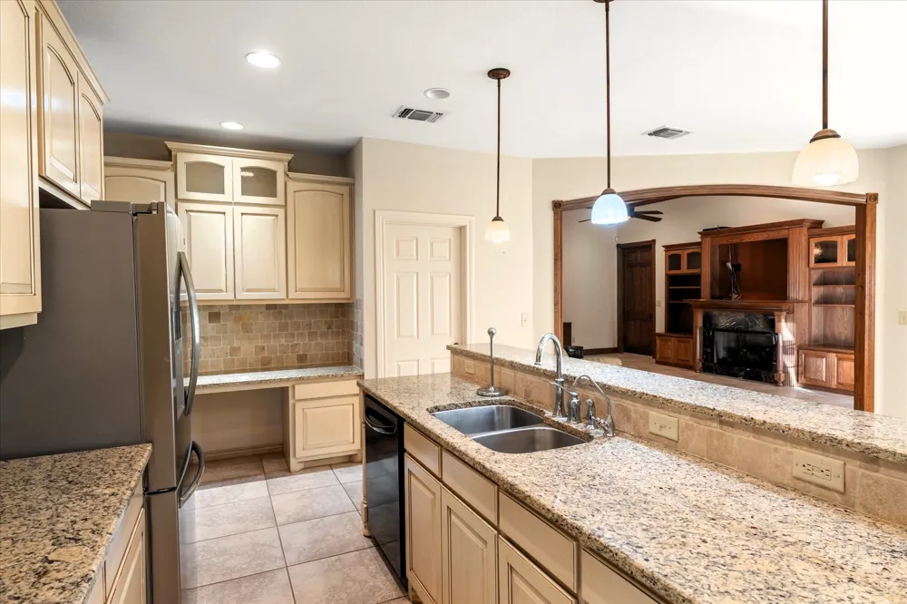 4940 Frontage Road Winfield, TX 75493