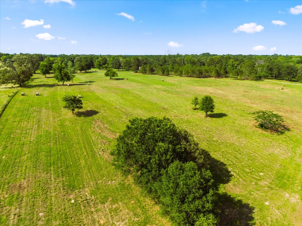 4940 Frontage Road Winfield, TX 75493