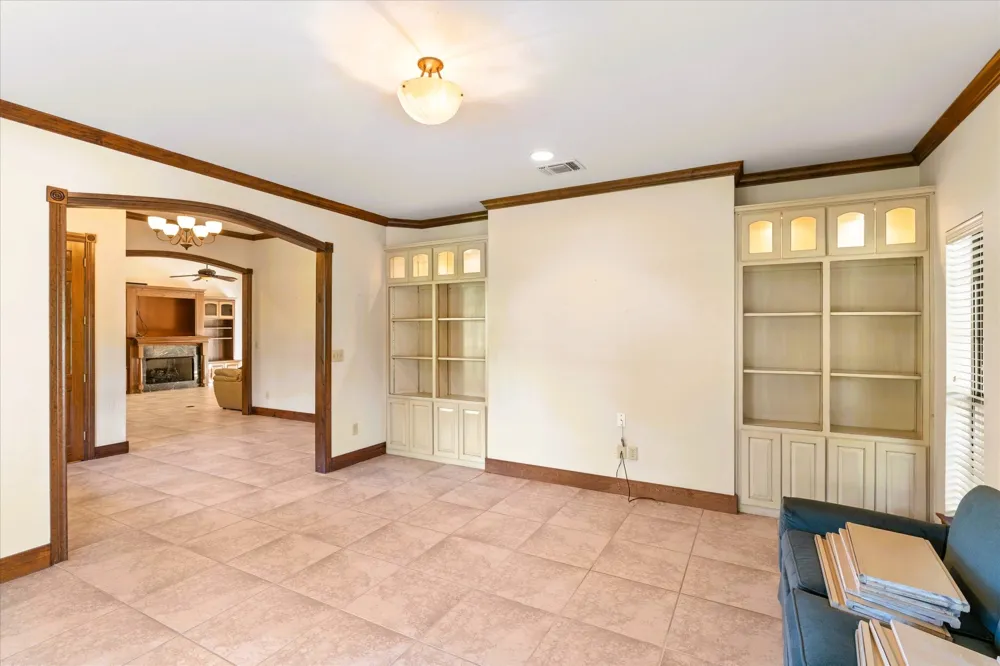 4940 Frontage Road Winfield, TX 75493