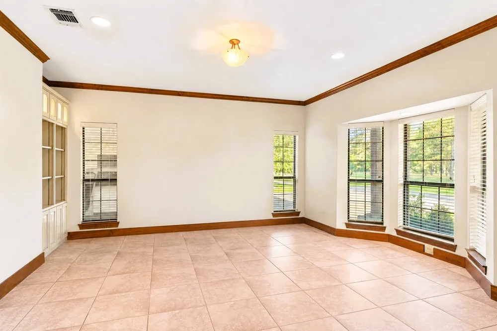 4940 Frontage Road Winfield, TX 75493