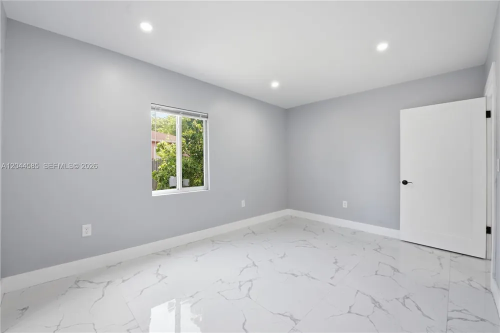 12475 NW 10th Ave North Miami, FL 33168