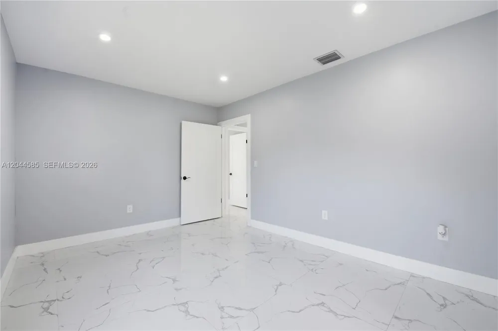 12475 NW 10th Ave North Miami, FL 33168