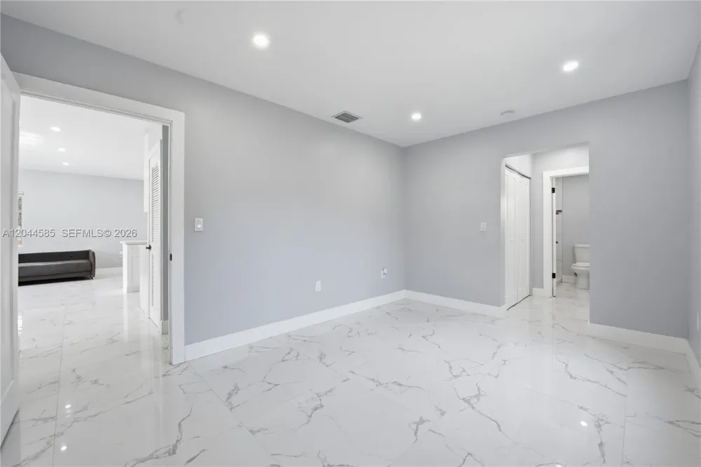 12475 NW 10th Ave North Miami, FL 33168