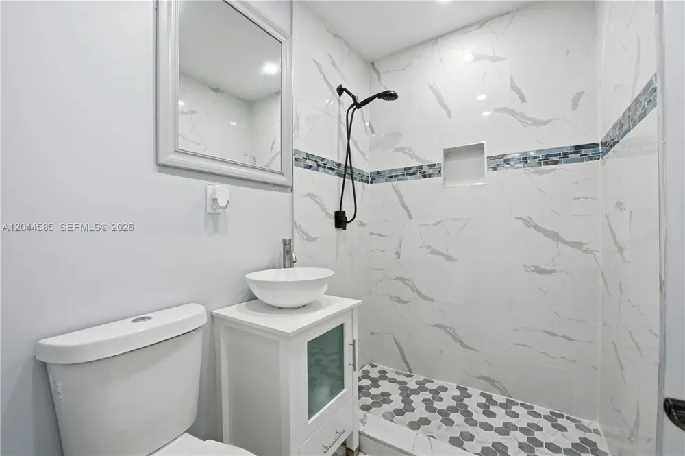 12475 NW 10th Ave North Miami, FL 33168