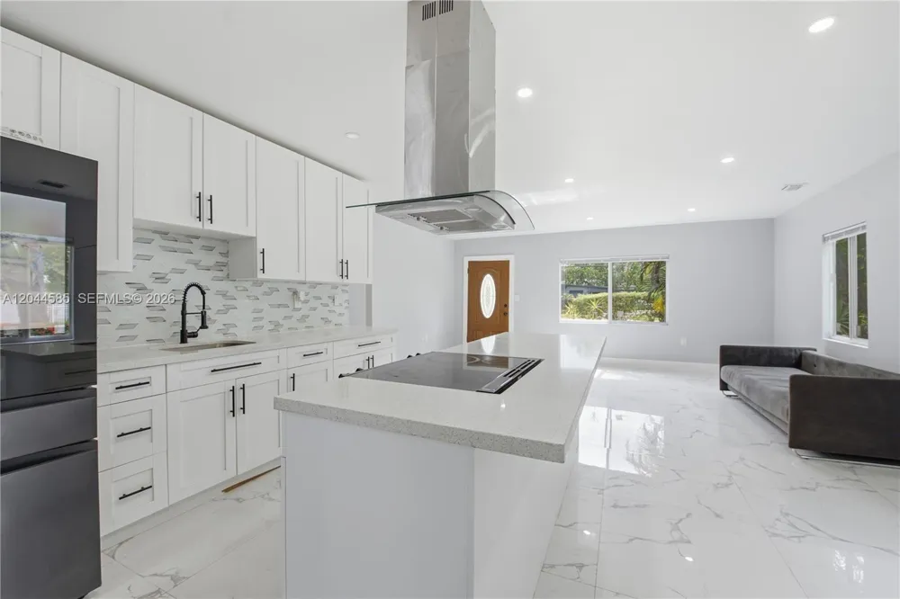12475 NW 10th Ave North Miami, FL 33168