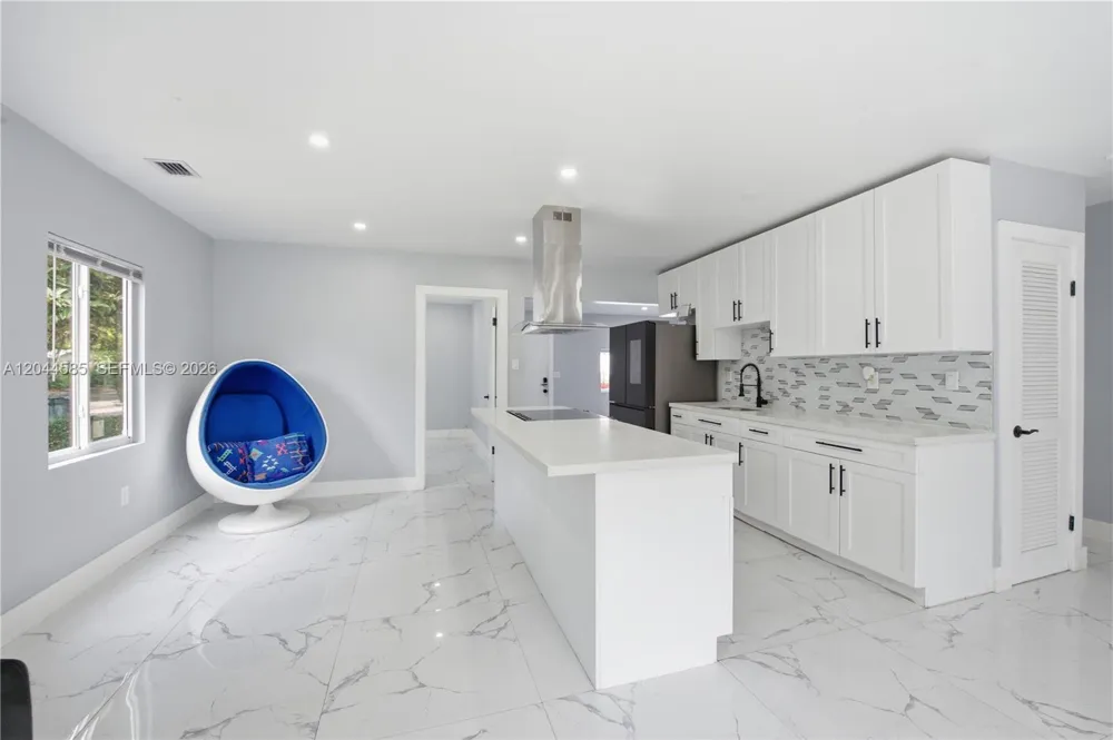 12475 NW 10th Ave North Miami, FL 33168