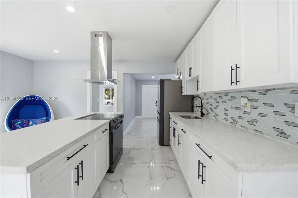 12475 NW 10th Ave North Miami, FL 33168