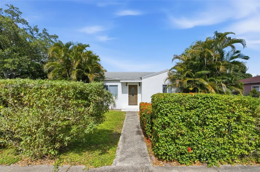 12475 NW 10th Ave North Miami, FL 33168