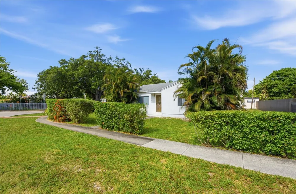 12475 NW 10th Ave North Miami, FL 33168