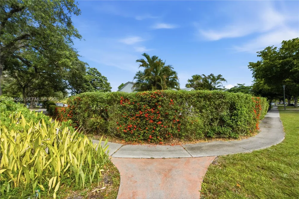 12475 NW 10th Ave North Miami, FL 33168