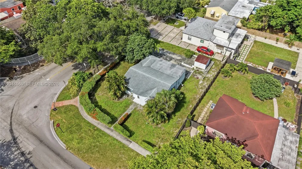12475 NW 10th Ave North Miami, FL 33168