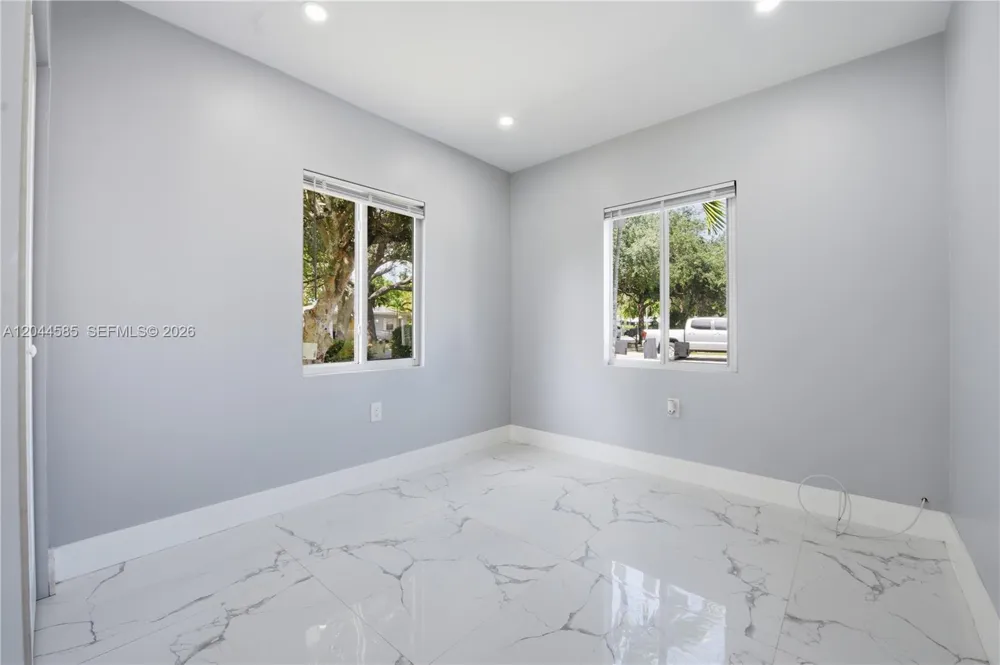 12475 NW 10th Ave North Miami, FL 33168