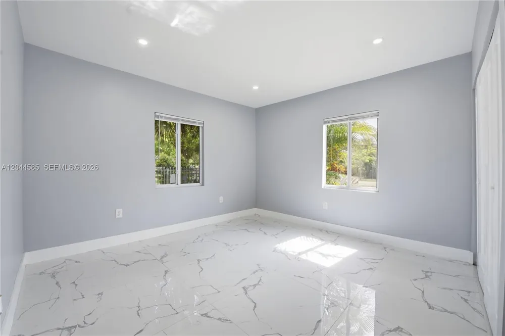 12475 NW 10th Ave North Miami, FL 33168