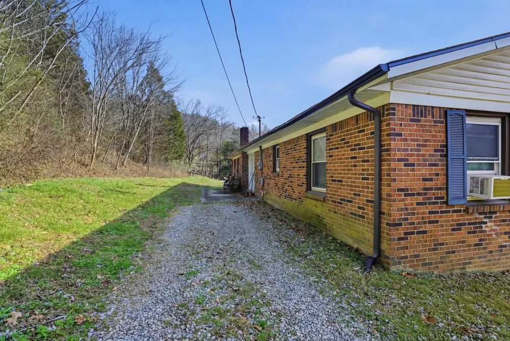 275 Lakeside Dr Carthage, TN 37030