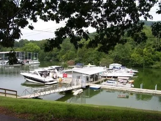275 Lakeside Dr Carthage, TN 37030