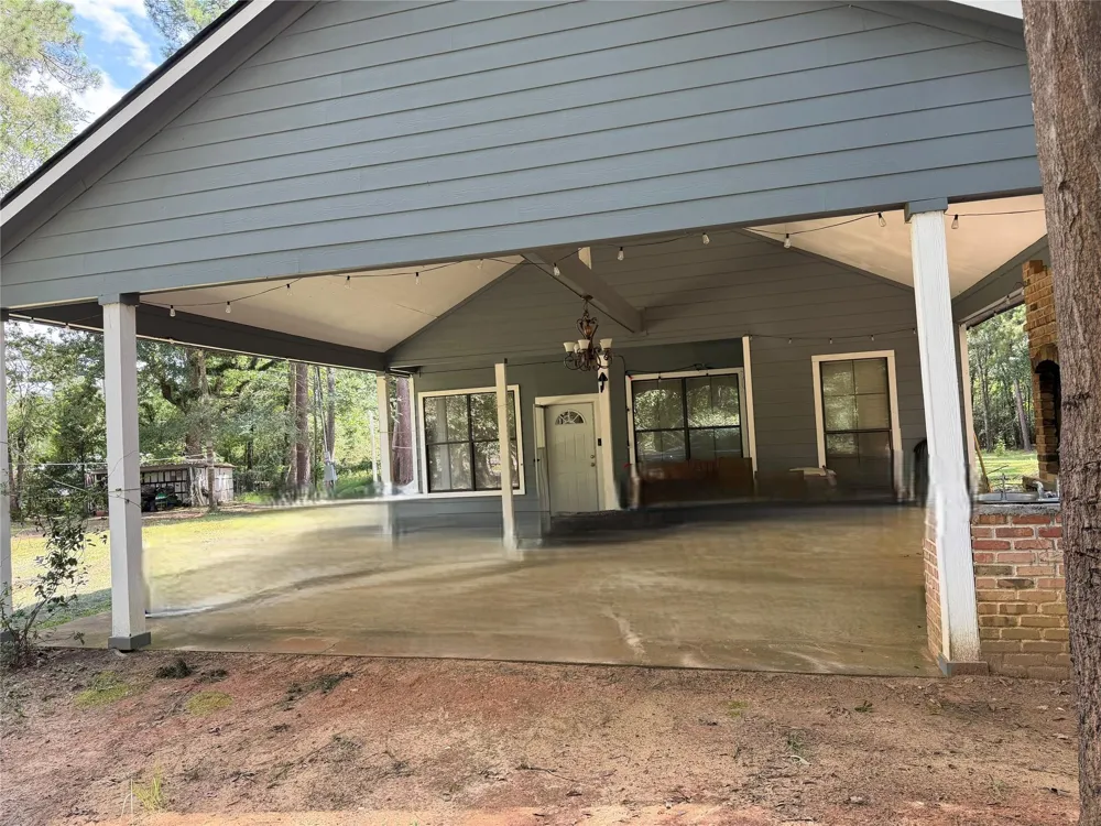 9806 State Highway 156 Coldspring, TX 77331