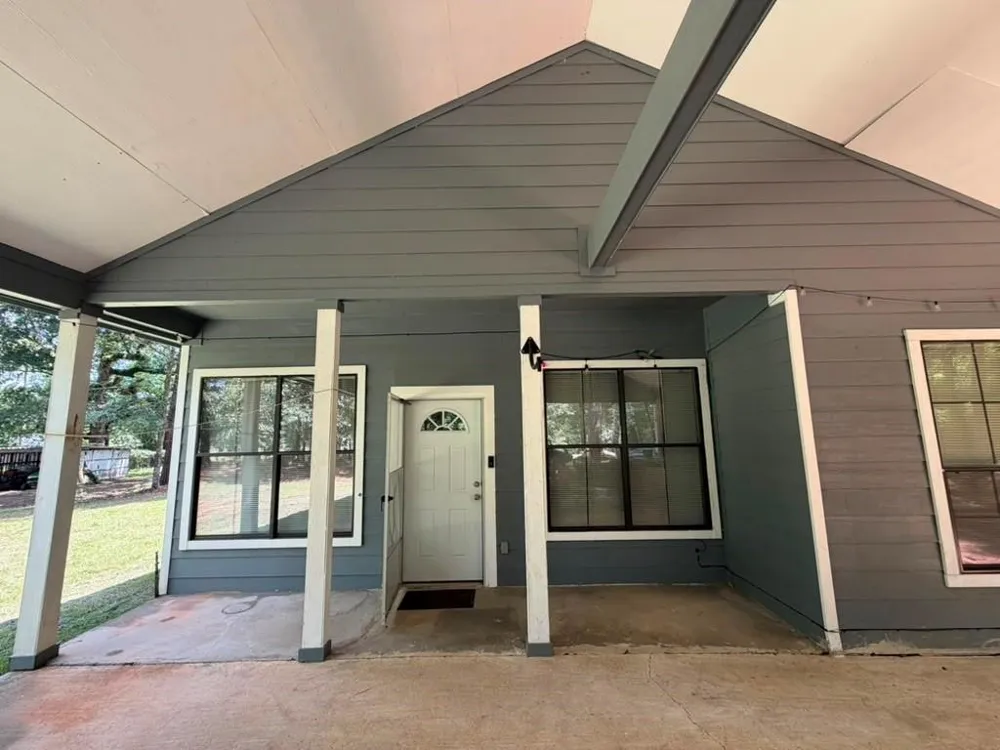 9806 State Highway 156 Coldspring, TX 77331