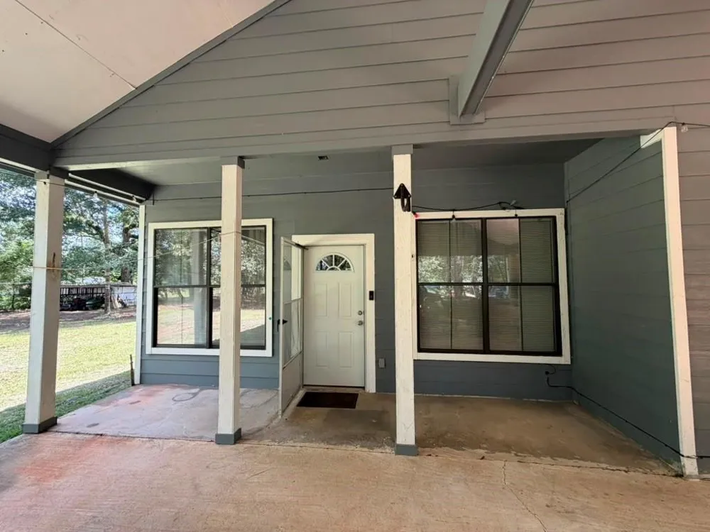 9806 State Highway 156 Coldspring, TX 77331