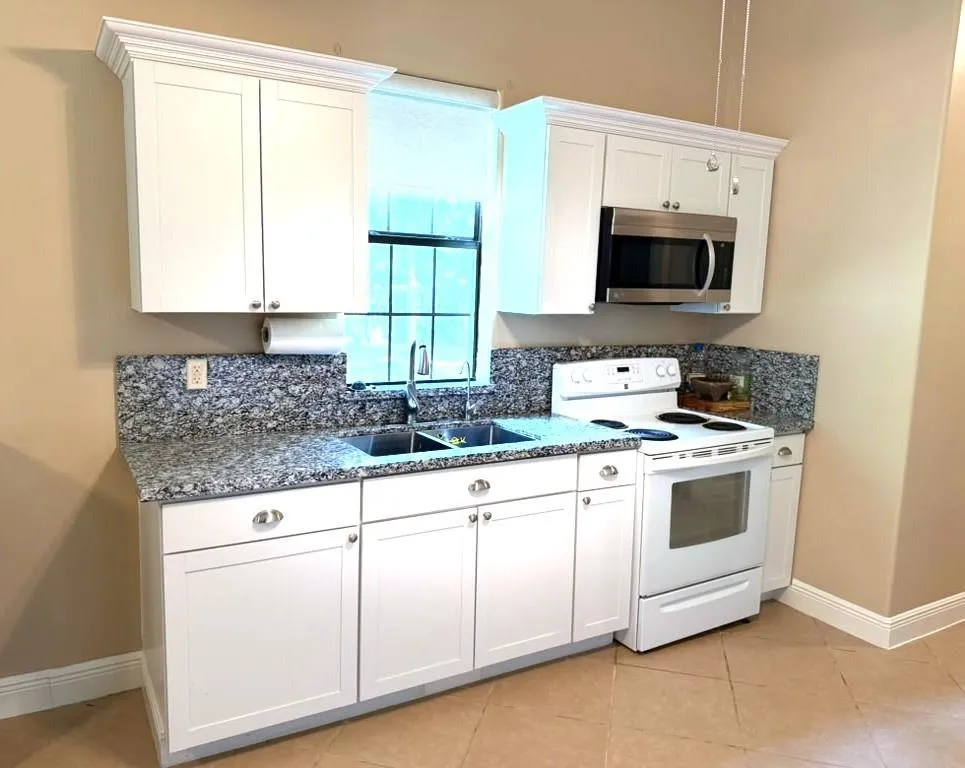 9806 State Highway 156 Coldspring, TX 77331