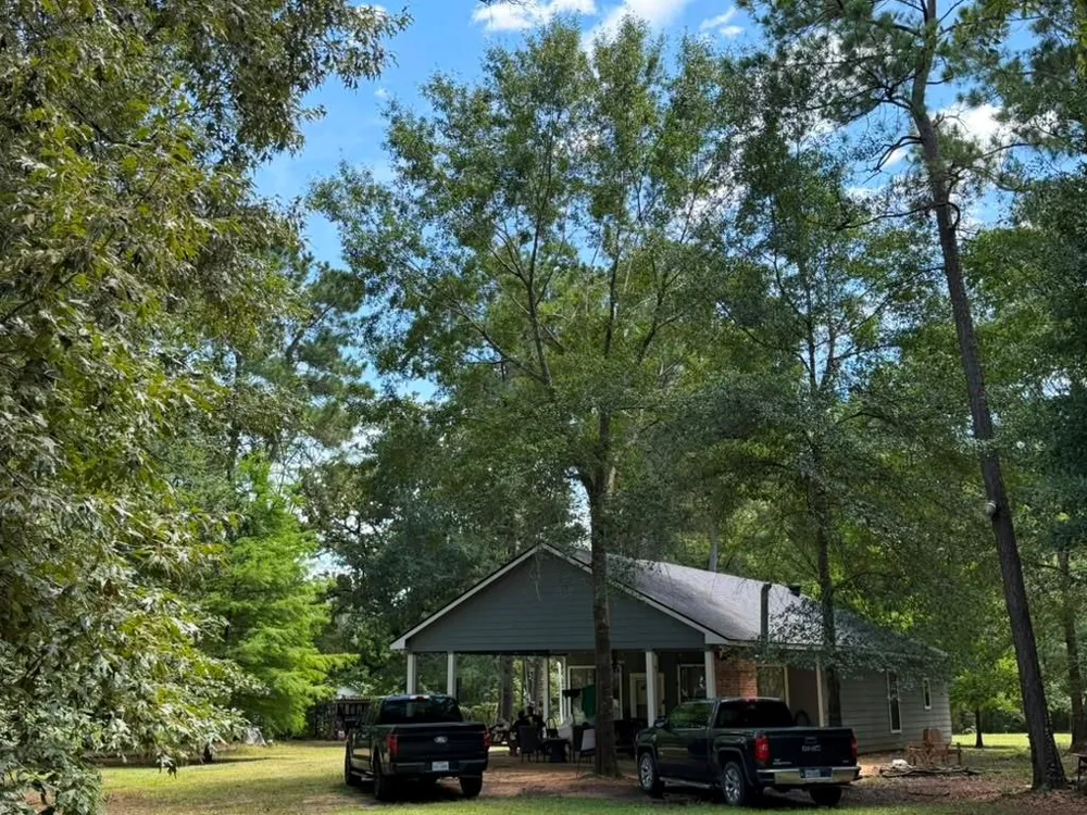 9806 State Highway 156 Coldspring, TX 77331