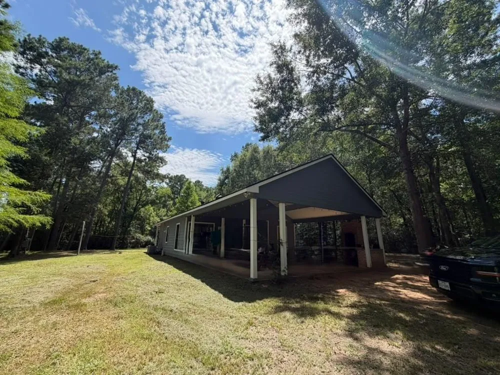 9806 State Highway 156 Coldspring, TX 77331
