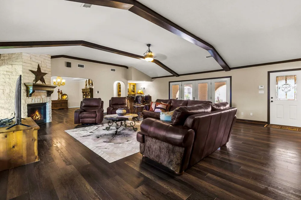 838 State Highway 150 New Waverly, TX 77358