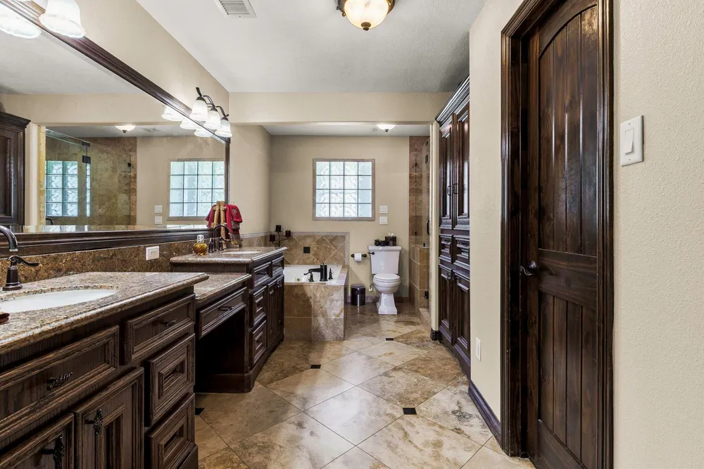 838 State Highway 150 New Waverly, TX 77358
