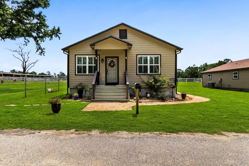 838 State Highway 150 New Waverly, TX 77358