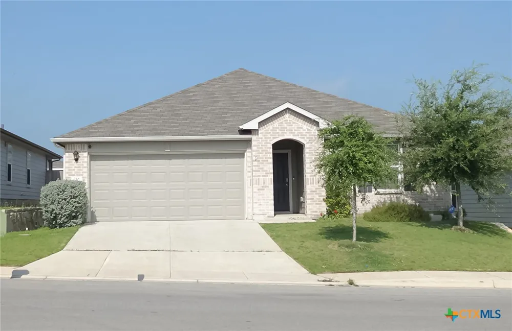 348 Desert Willow Seguin, TX 78155