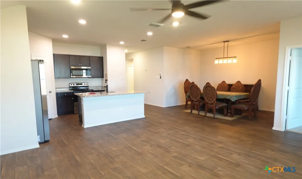 348 Desert Willow Seguin, TX 78155