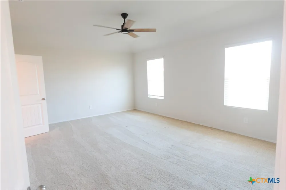 348 Desert Willow Seguin, TX 78155