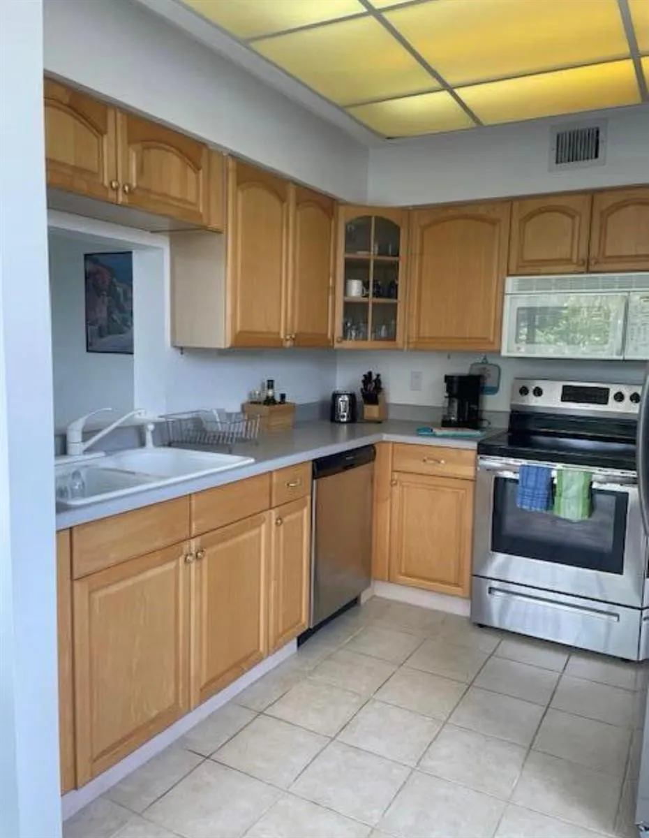 600 Egret Circle #7305 Delray Beach, FL 33444