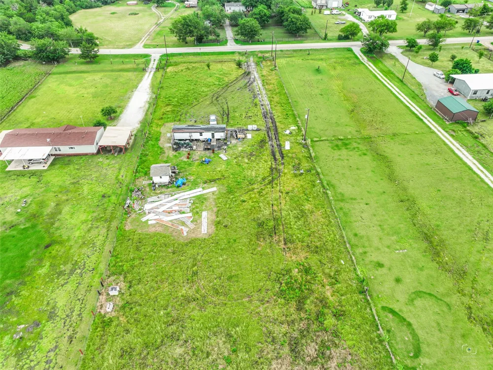 8300 FM 697 Whitewright, TX 75491
