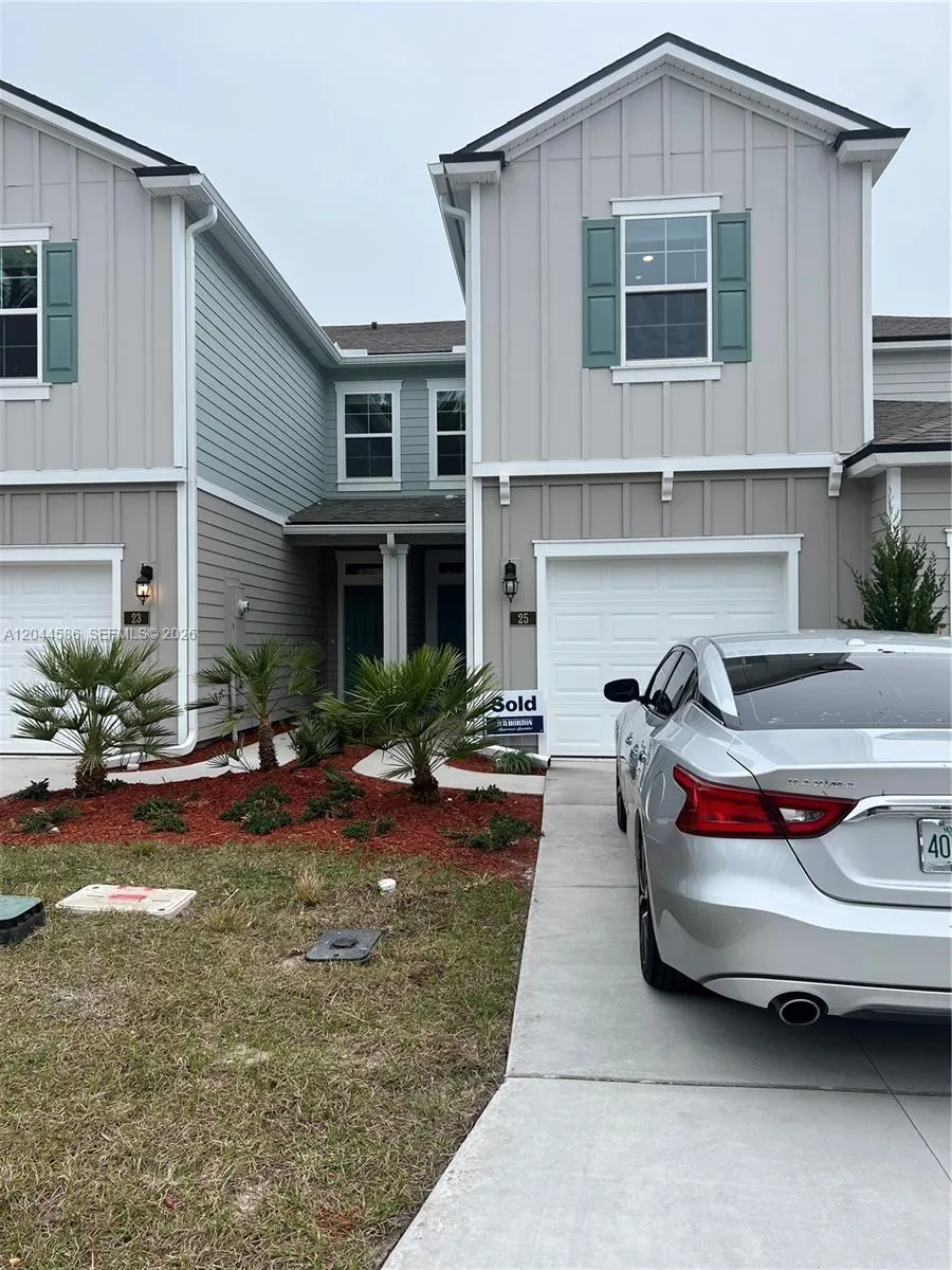 25 Redbud Rd Palm Coast, FL 32137