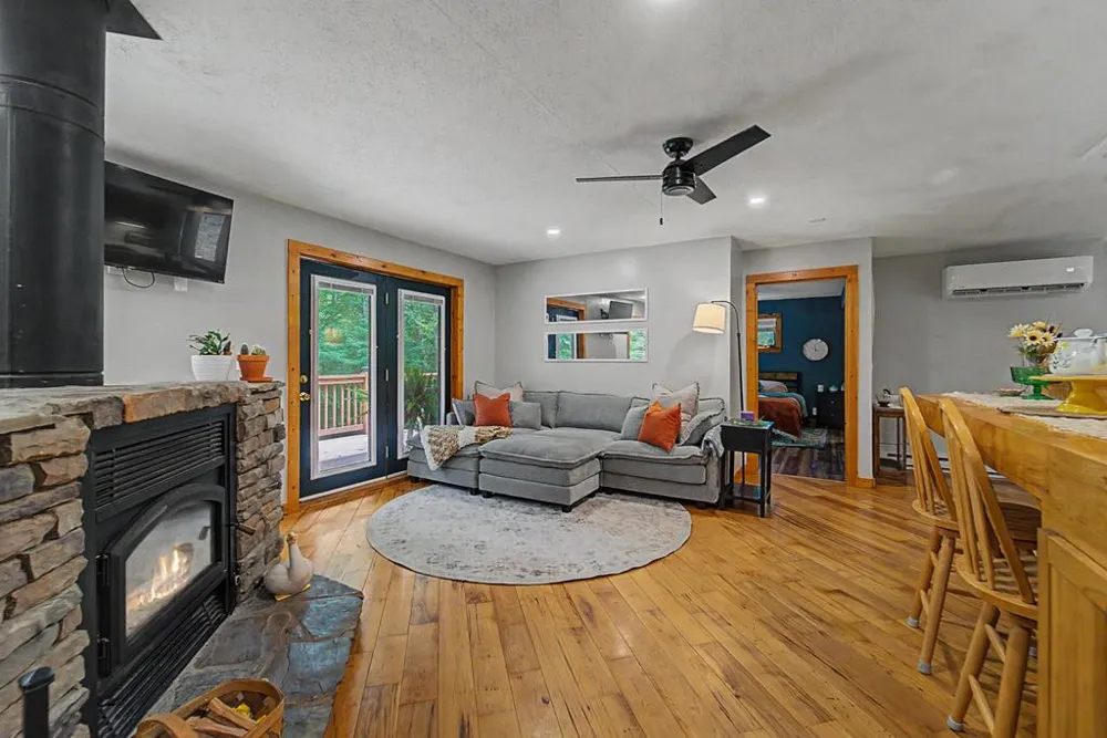 Cedar Creek Farm Rd Tuckasegee, NC 28783