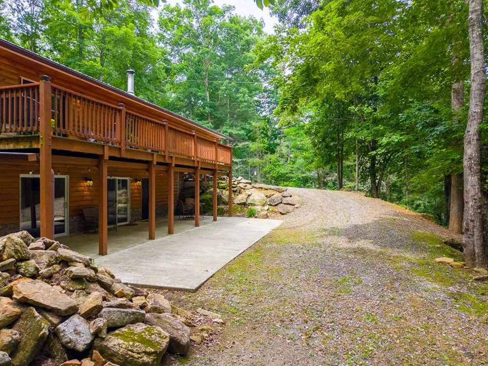 Cedar Creek Farm Rd Tuckasegee, NC 28783
