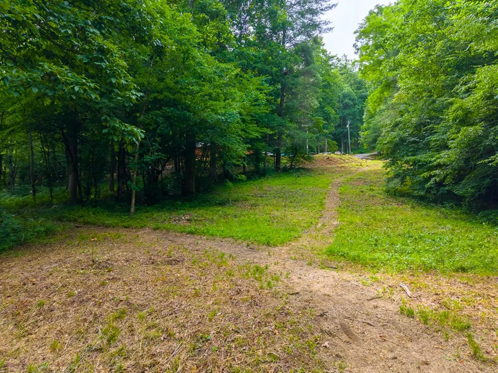 Cedar Creek Farm Rd Tuckasegee, NC 28783