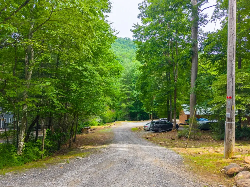 Cedar Creek Farm Rd Tuckasegee, NC 28783