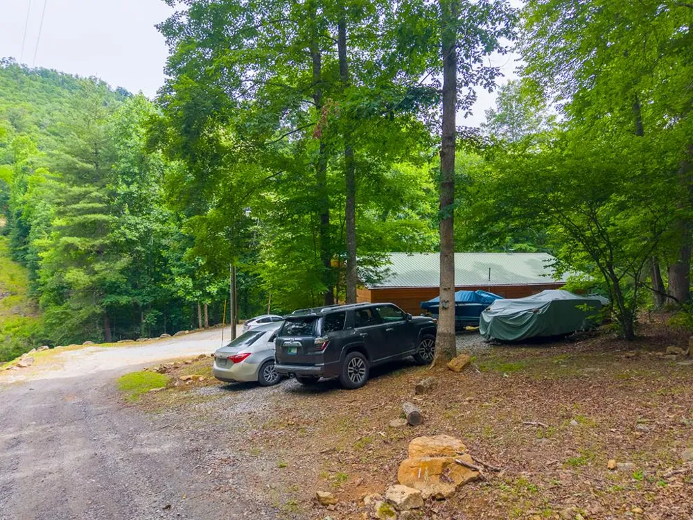 Cedar Creek Farm Rd Tuckasegee, NC 28783