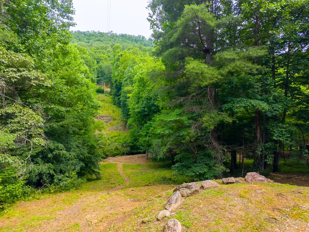Cedar Creek Farm Rd Tuckasegee, NC 28783