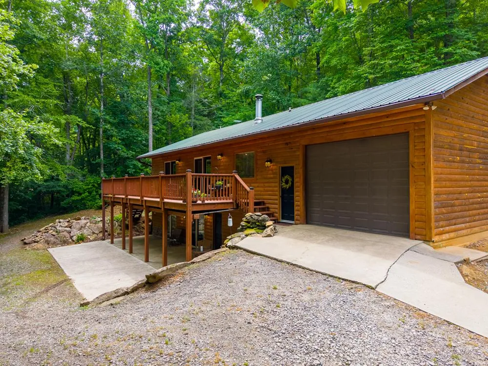 Cedar Creek Farm Rd Tuckasegee, NC 28783