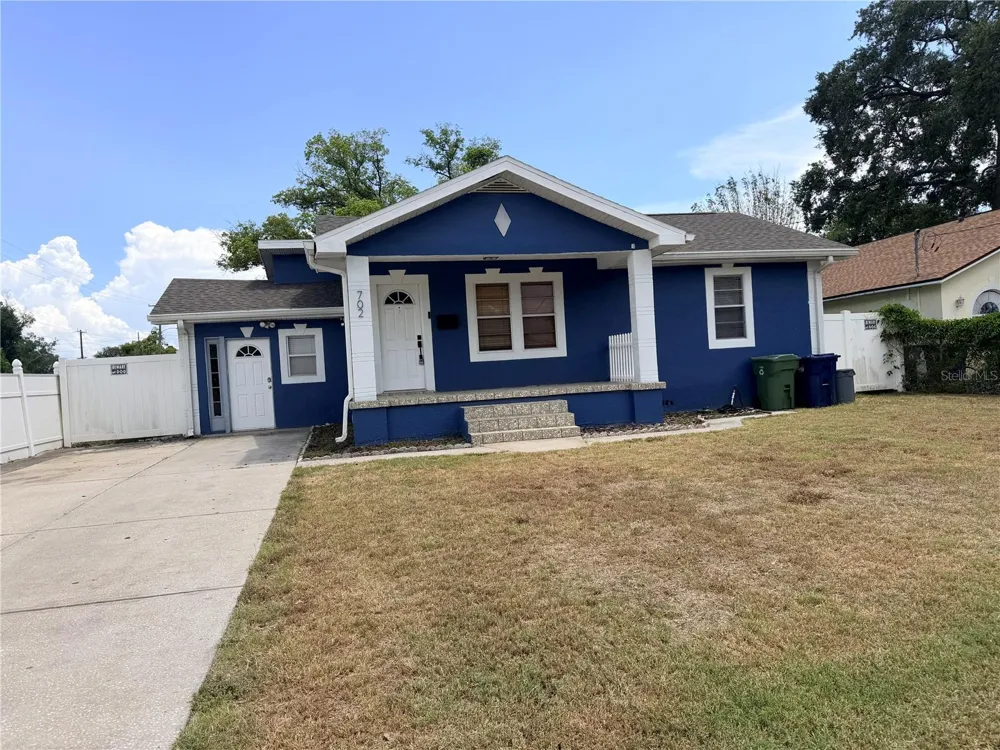702 W PENINSULAR STREET Tampa, FL 33603
