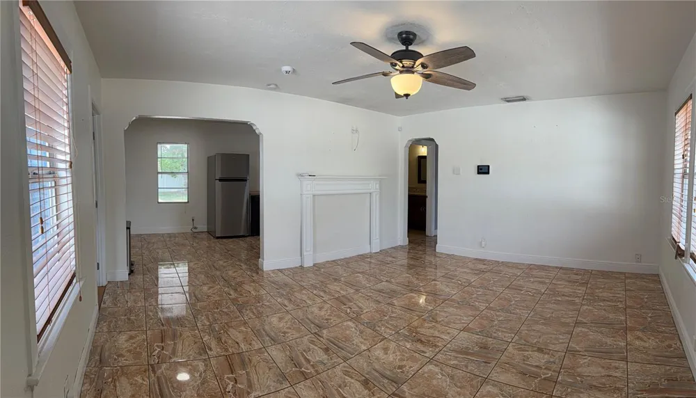702 W PENINSULAR STREET Tampa, FL 33603