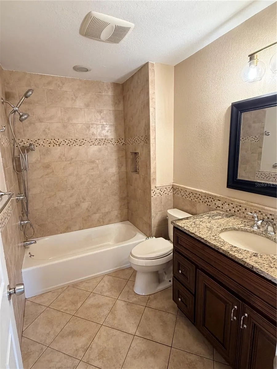 702 W PENINSULAR STREET Tampa, FL 33603