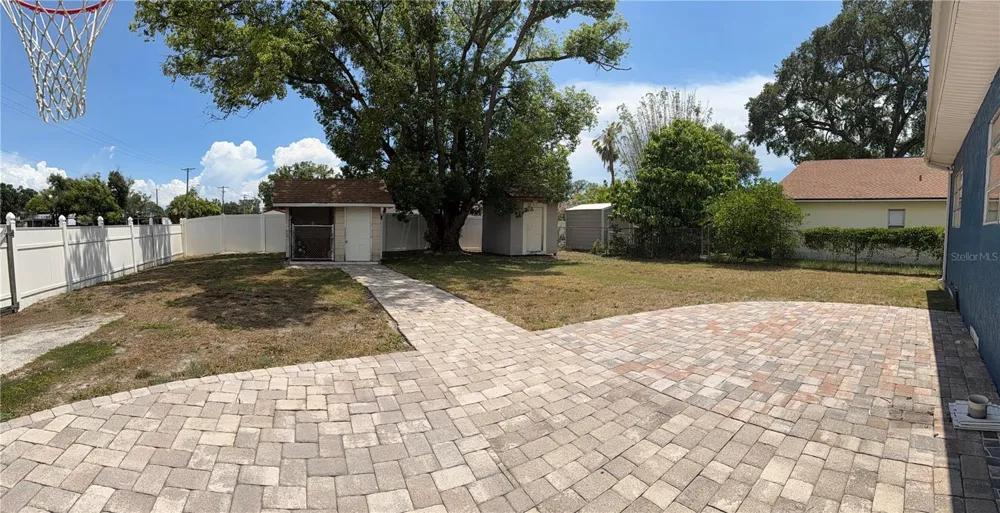 702 W PENINSULAR STREET Tampa, FL 33603