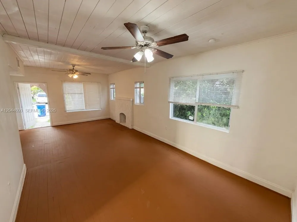 1154 W 25th St #0 Riviera Beach, FL 33404
