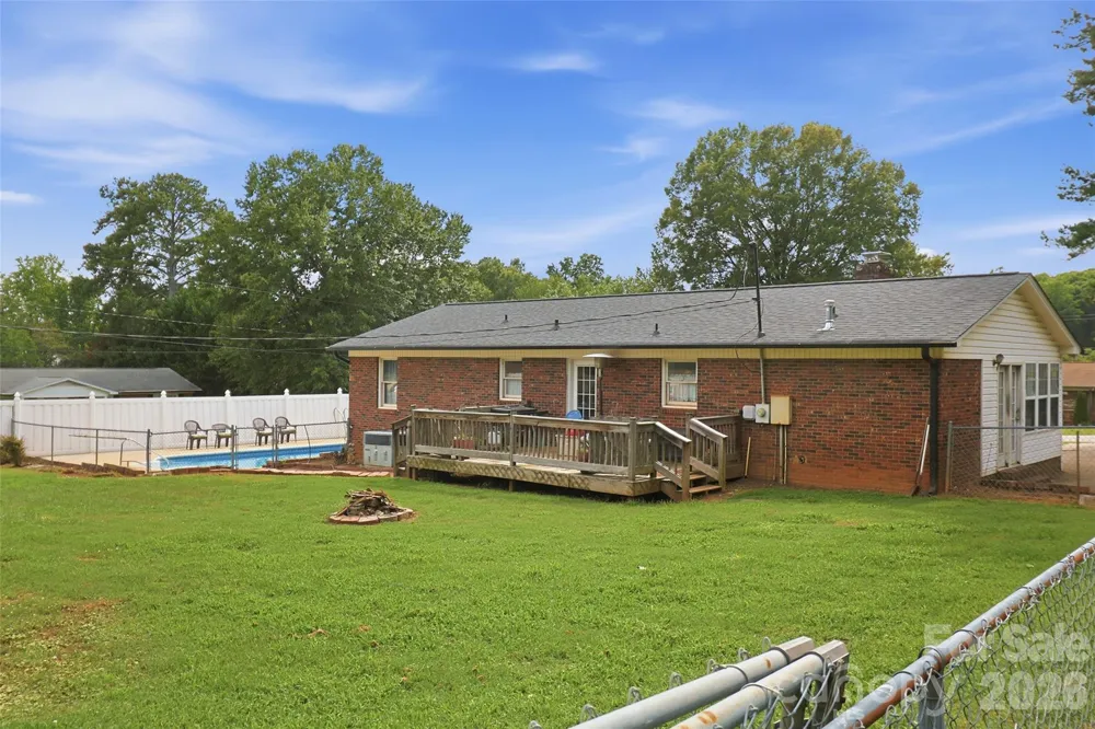 115 Arc Street Bessemer City, NC 28016